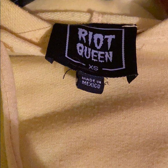 Sweater - Picture 3 of 3